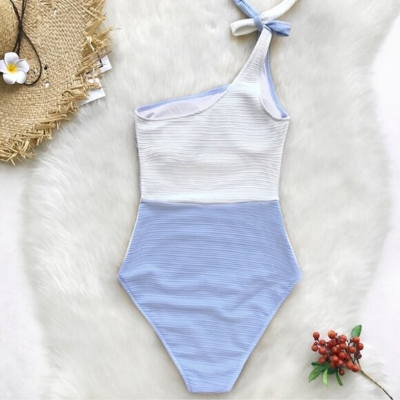 💙 BEAUTIFUL BLUE 💙 And White Contrast One-Piece Swimsuit - Picture 2 of 5